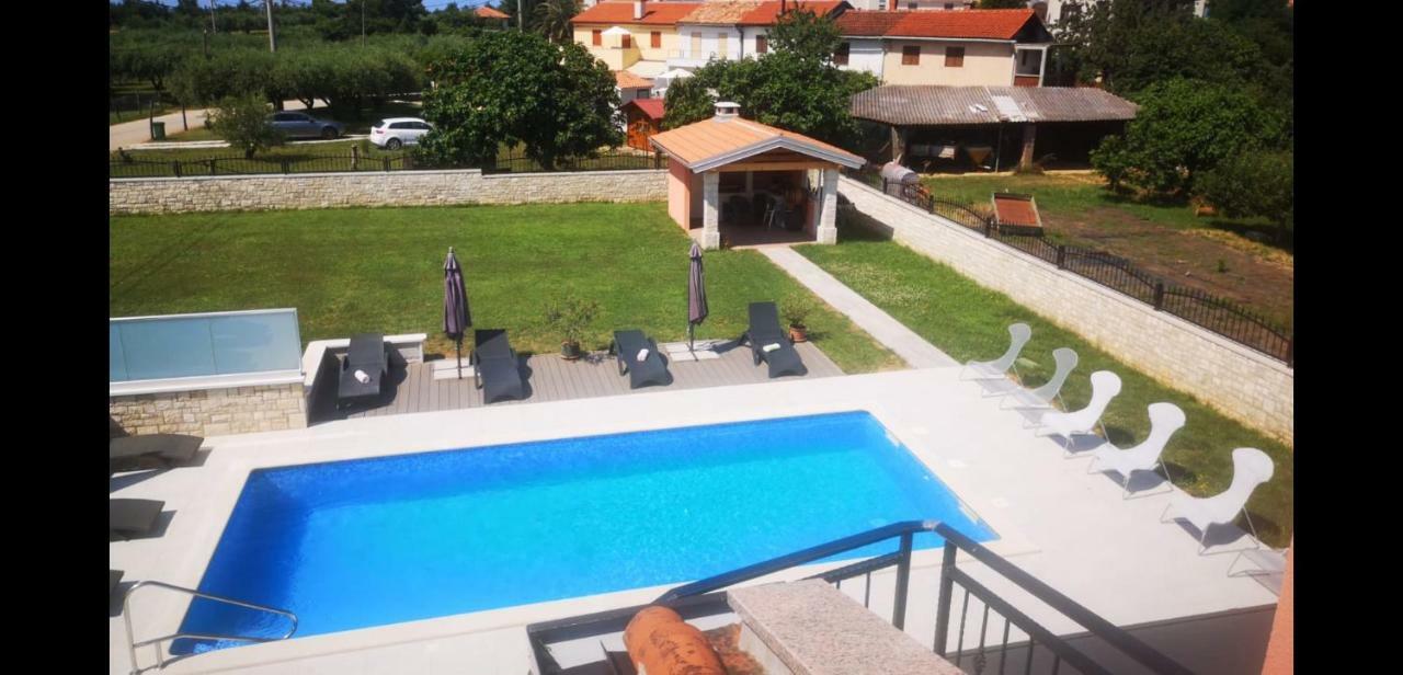 Apartments Alma Crveni Vrh Exterior photo