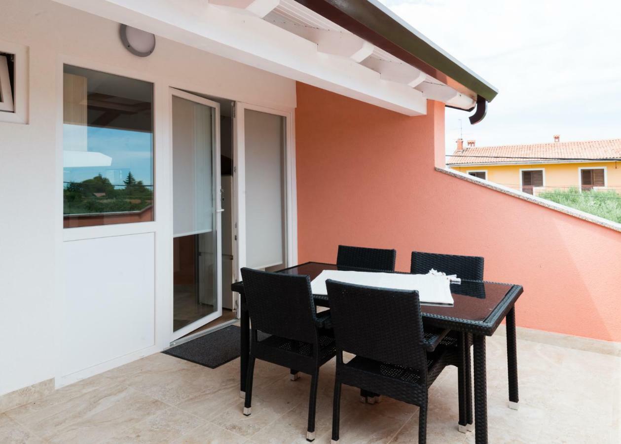 Apartments Alma Crveni Vrh Exterior photo